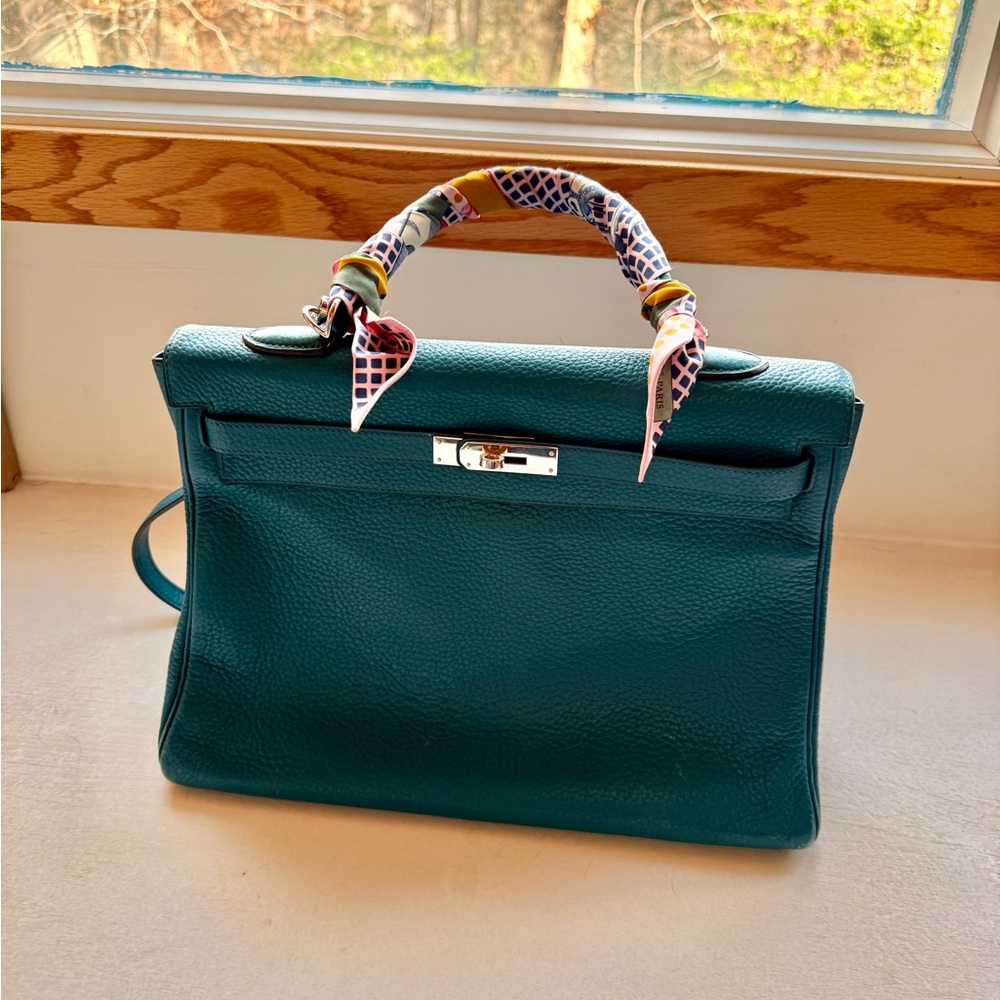 Hermes Kelly 35 Retourne, Togo leather 
Ismir Blue